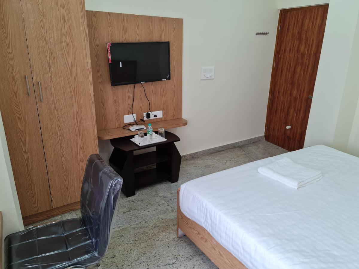 Vijay Shree Inn Vellore Buitenkant foto