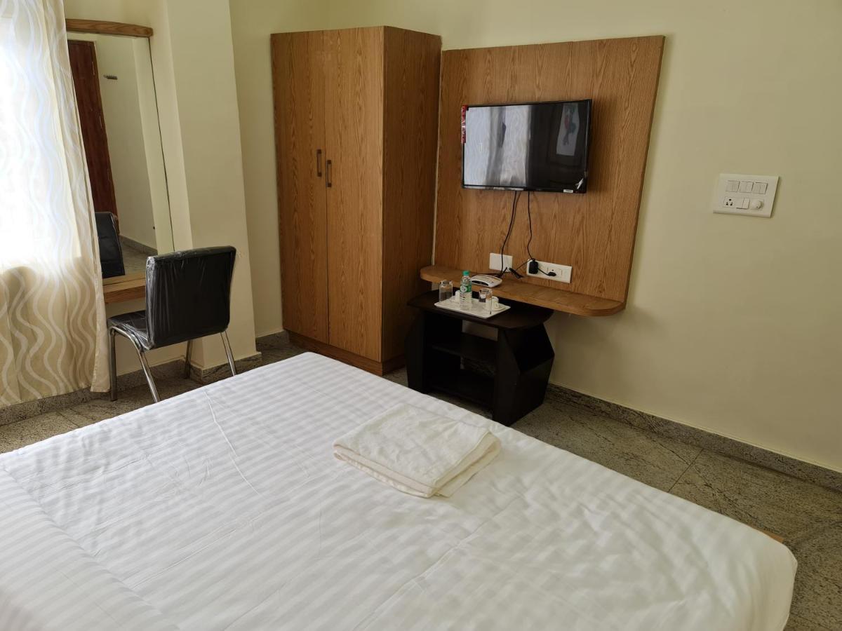 Vijay Shree Inn Vellore Buitenkant foto