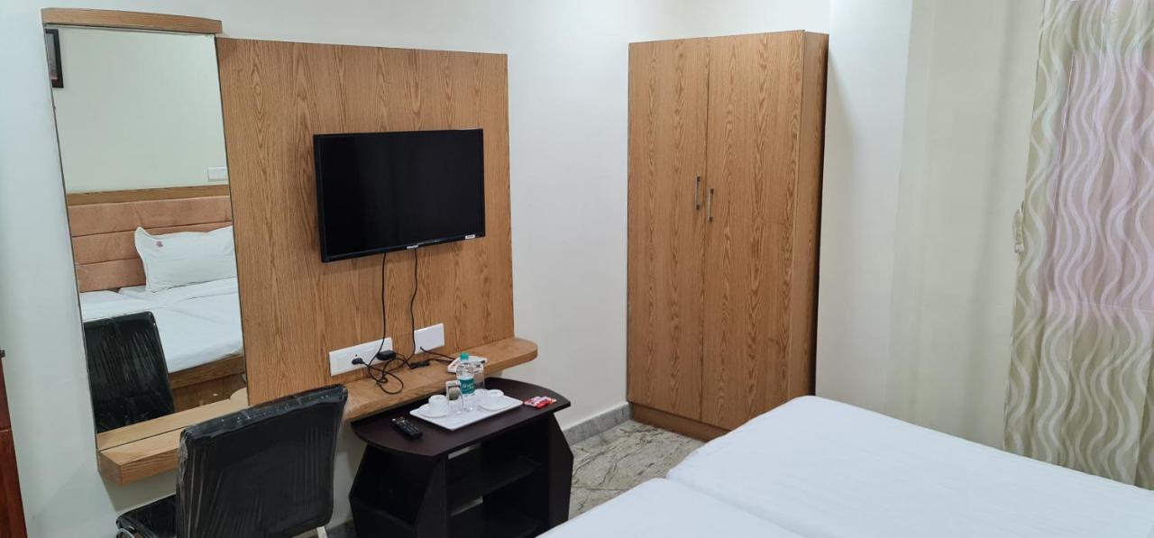 Vijay Shree Inn Vellore Buitenkant foto