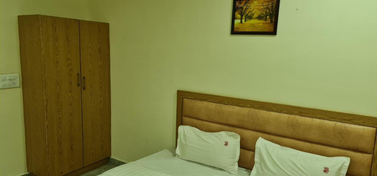 Vijay Shree Inn Vellore Buitenkant foto